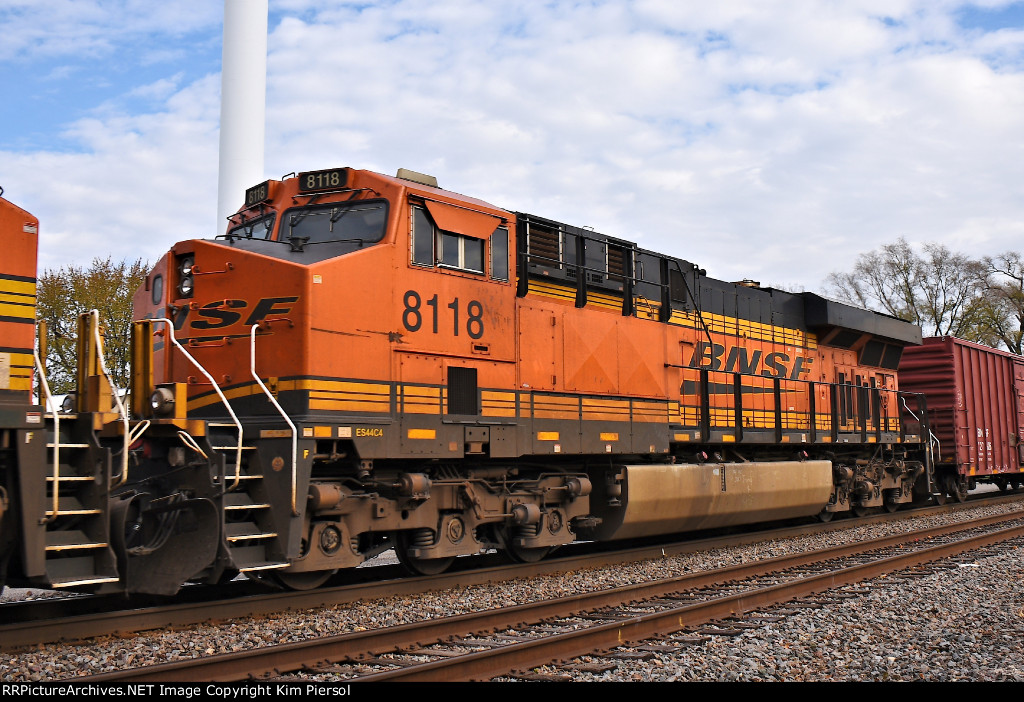 BNSF 8118